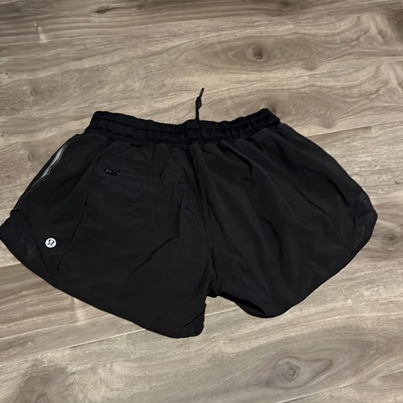 lululemon OG hotty hot shorts - Picture 4 of 5